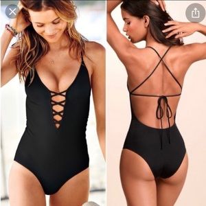 VICTORIA’S SECRET Braided strap V plunge onepiece